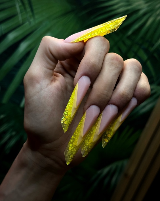 19 Trendsetting Fall 2024 Nail Designs to Elevate Your Style