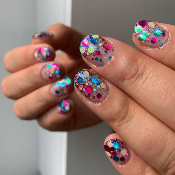 19 Top Fall Nails Glitter Designs: From Subtle to Bold Styles