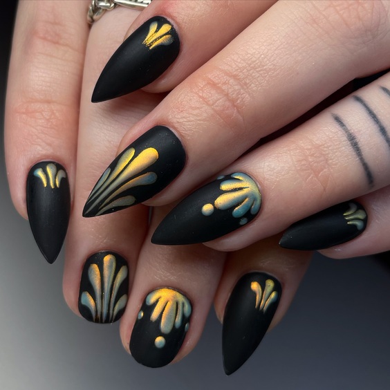 21 Classy Fall Nails 2024: Top Trends for Acrylic, Almond, & Coffin Designs