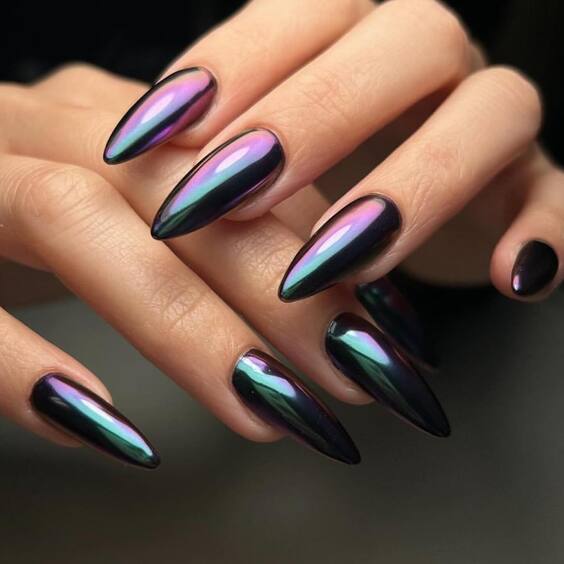 21 Top Autumn Nail Trends: Earthy Tones to Gothic Flames