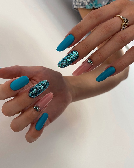 21 Fall Blue Nails 2024: Trendy Designs with Gold Flakes & French Tips