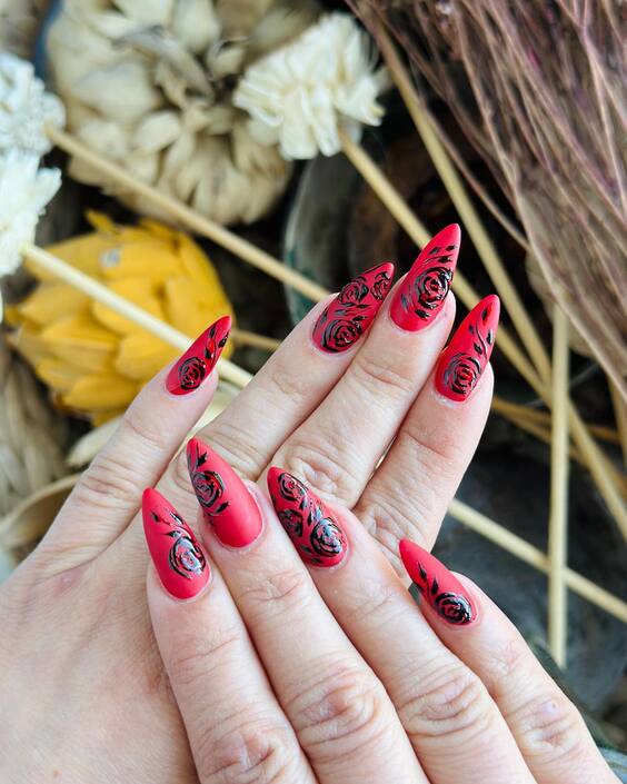 22 Fall Flowers Nail Art 2024: Chic Designs for Every Occasion