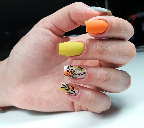 23 Fall Season Nail Art: Gorgeous Ideas and Trends to Try This Autumn