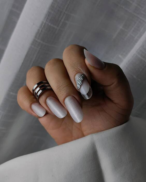 21 Elegant Fall Oval Nail Designs to Elevate Your Autumn Style