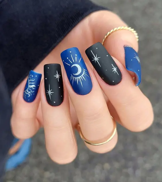 21 Stunning Navy Blue Nail Designs for a Chic Fall Look