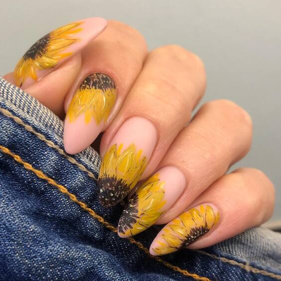 21 Stunning Fall Sunflower Nail Designs for a Seasonal Refresh