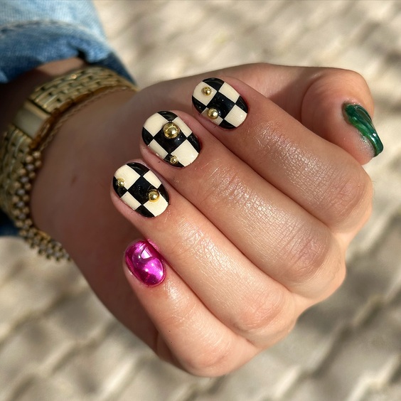 23 Trendy Short Fall Acrylic Nails: Explore Top Designs!