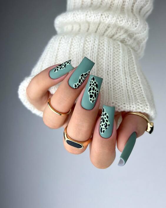 20 Elegant Olive Green Fall Nail Designs for Autumn