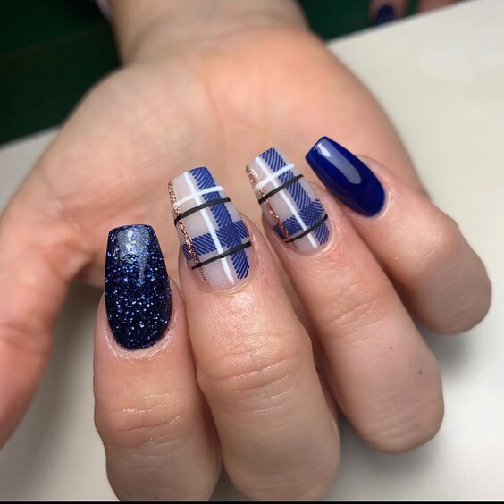 21 Stunning Navy Blue Nail Designs for a Chic Fall Look