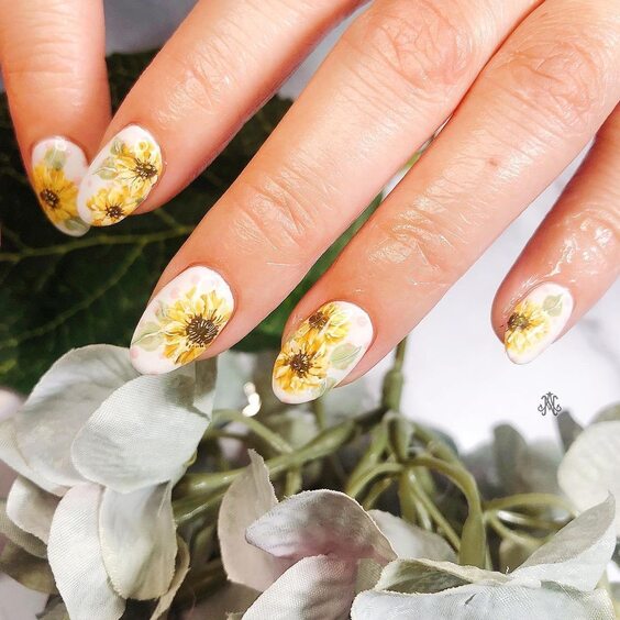 21 Stunning Fall Sunflower Nail Designs for a Seasonal Refresh