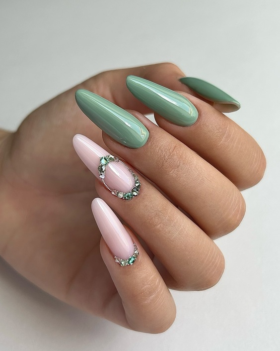 20 Elegant Olive Green Fall Nail Designs for Autumn