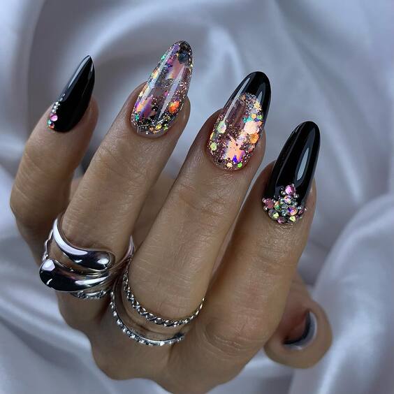 21 Explore Fall Sparkle Nails: Top Designs with Glitter & Elegance