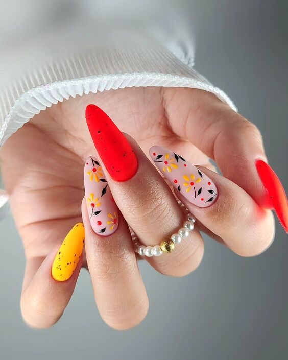 22 Fall Flowers Nail Art 2024: Chic Designs for Every Occasion