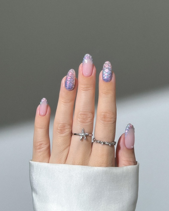 21 Stunning Chrome Nail Colors: Transform Your Nails with Trendy DIY Designs