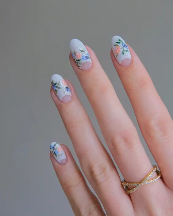 20 Gorgeous Fall Flower Nail Art Ideas for a Stunning Seasonal Manicure