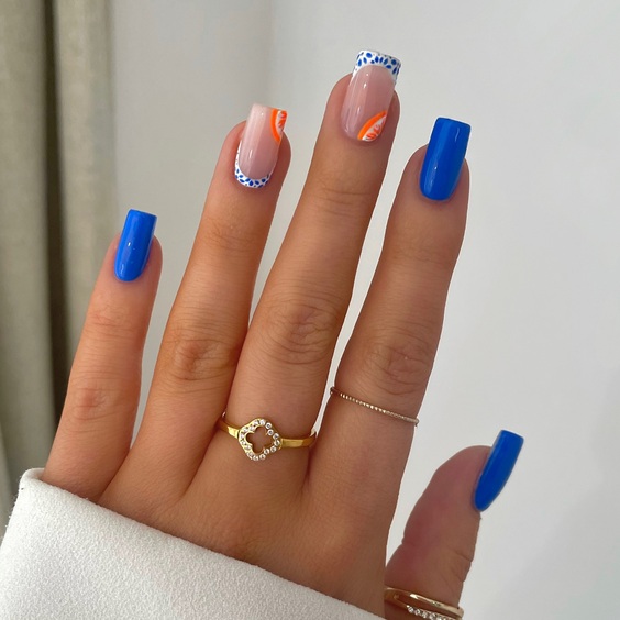 21 Fall Blue Nails 2024: Trendy Designs with Gold Flakes & French Tips