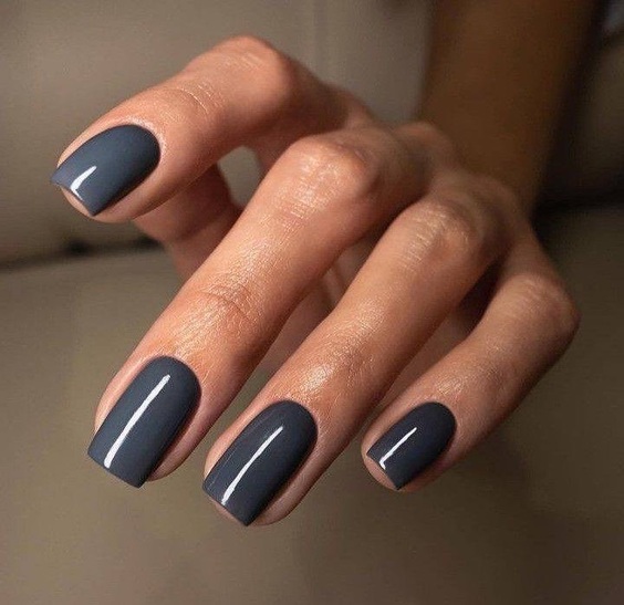 21 Explore Top Winter Nail Designs: From Gothic Stilettos to Elegant Pastels