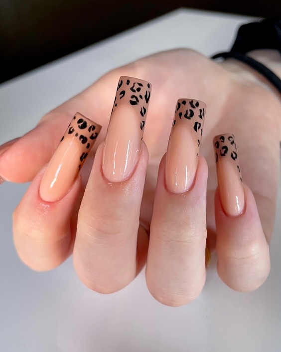 23 Fall Leopard Nail Designs: Trendy Looks for Autumn Style