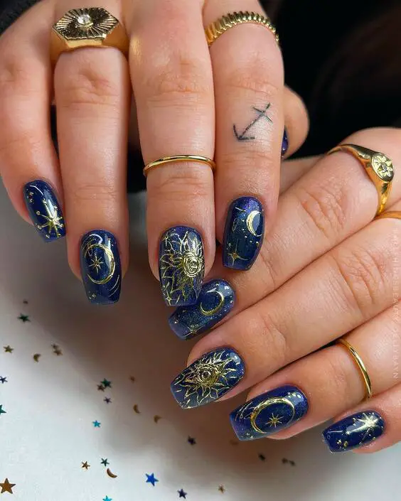 21 Stunning Navy Blue Nail Designs for a Chic Fall Look