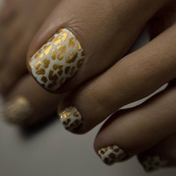 20 Fall Toe Nail Art Designs: Explore Seasonal Style & Color Trends