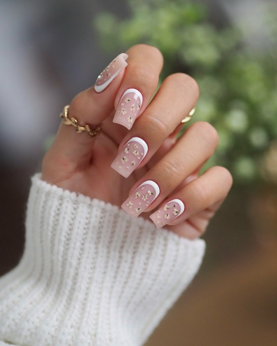 22 Fall Flowers Nail Art 2024: Chic Designs for Every Occasion