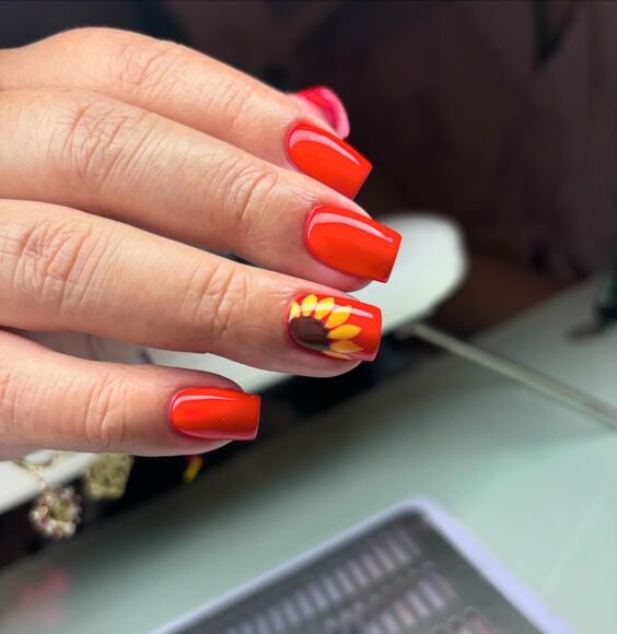 21 Stunning Fall Sunflower Nail Designs for a Seasonal Refresh