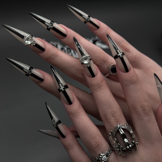 21 Explore Top Winter Nail Designs: From Gothic Stilettos to Elegant Pastels