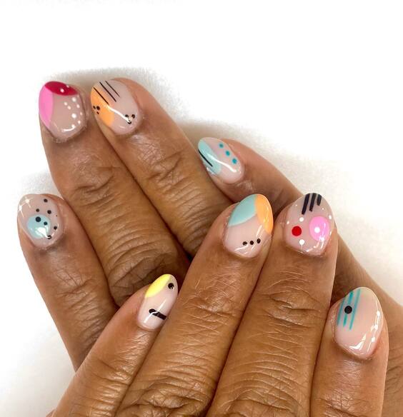 21 Short Round Acrylic Nails: Explore Creative & Elegant Designs!