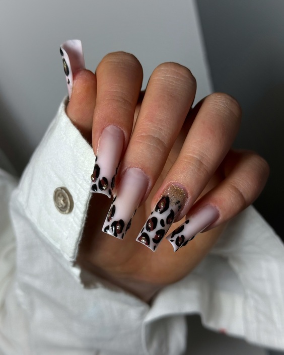 23 Fall Leopard Nail Designs: Trendy Looks for Autumn Style