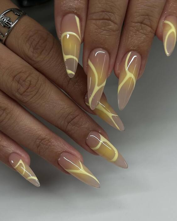 20 Stunning Yellow Fall Nail Designs for a Vibrant Autumn Look