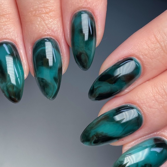 23 Fall Nail Colors: Top Trends and Designs for Autumn