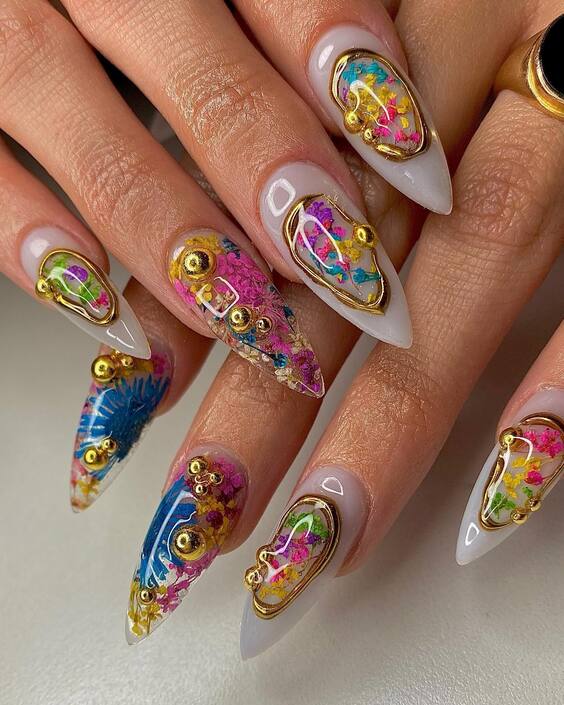 22 Fall Flowers Nail Art 2024: Chic Designs for Every Occasion