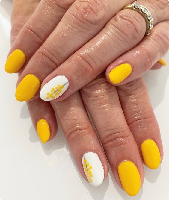 20 Stunning Yellow Fall Nail Designs for a Vibrant Autumn Look