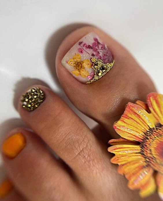 20 Fall Toe Nail Art Designs: Explore Seasonal Style & Color Trends