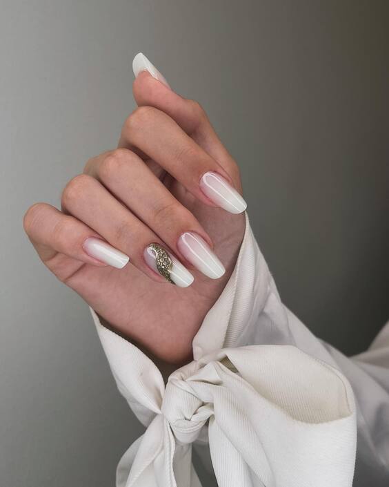 21 Explore Top Winter Nail Designs: From Gothic Stilettos to Elegant Pastels