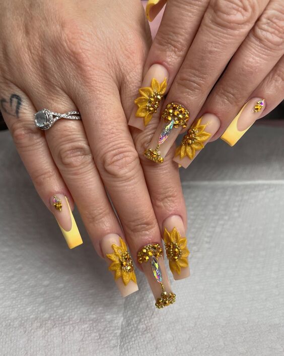 21 Stunning Fall Sunflower Nail Designs for a Seasonal Refresh