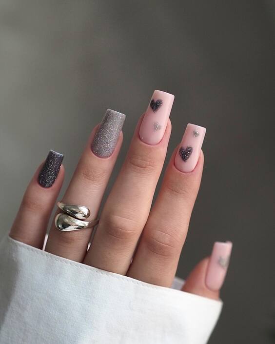 21 Top Popular Fall Nail Colors: Trendy Shades for Every Style