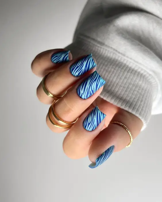 21 Fall Blue Nails 2024: Trendy Designs with Gold Flakes & French Tips