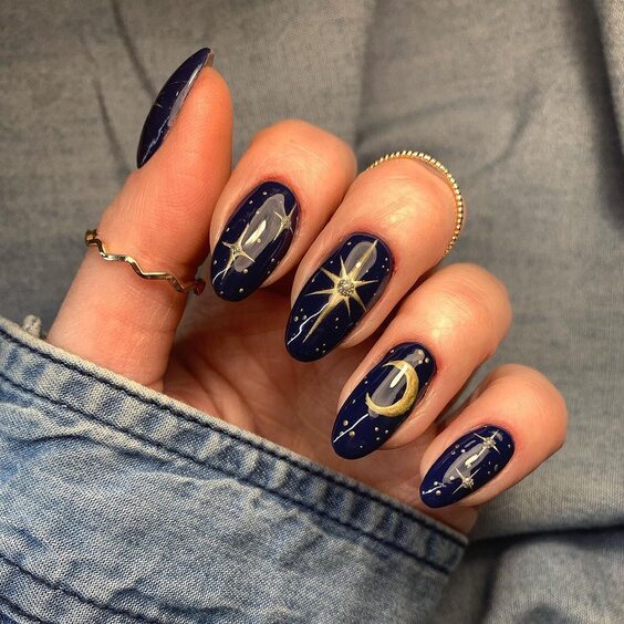 21 Stunning Navy Blue Nail Designs for a Chic Fall Look