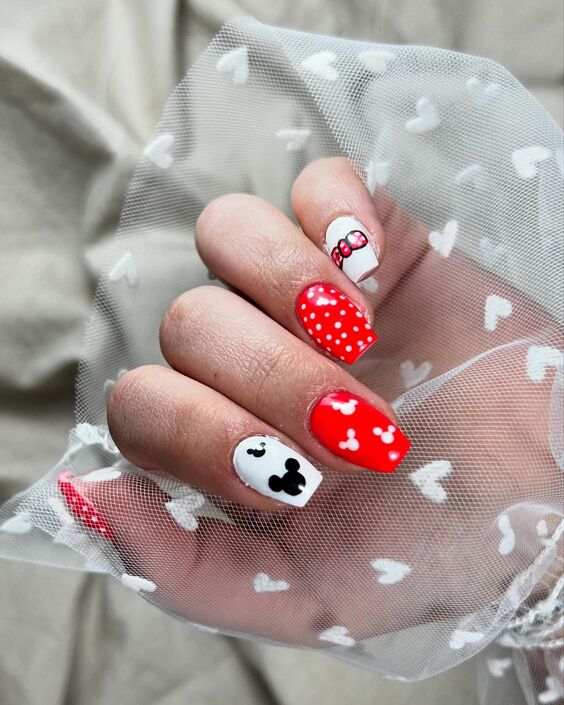 21 Discover Magical Disney Fall Nails: Top Designs Inspired by Iconic Characters