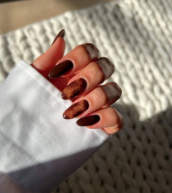 23 Fall Nails 2024 Almond: Top Styles for a Stylish Autumn Look