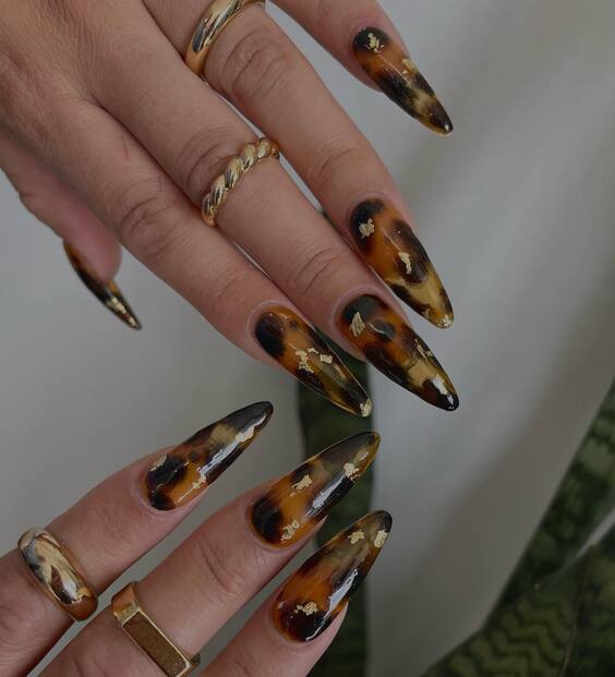 20 Must-Try Fall Nail Designs: Monarch Motifs to Marble Details