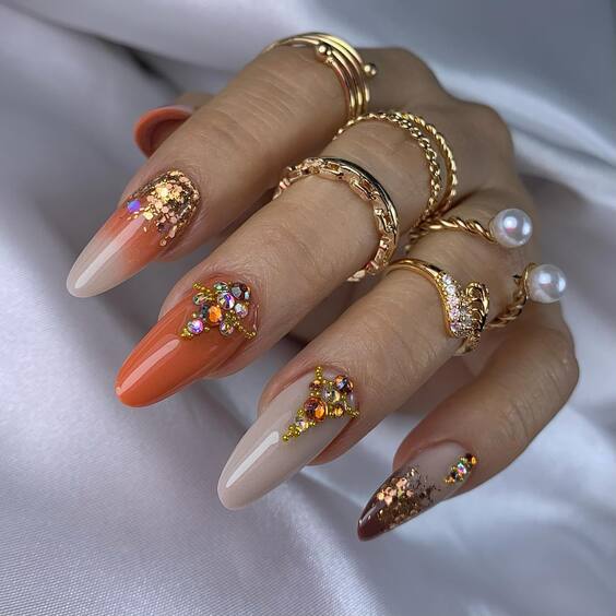 21 Explore Fall Sparkle Nails: Top Designs with Glitter & Elegance