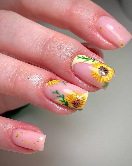 21 Stunning Fall Sunflower Nail Designs for a Seasonal Refresh