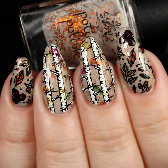 19 Autumn Nail Art: Discover Stunning Fall Tree Designs