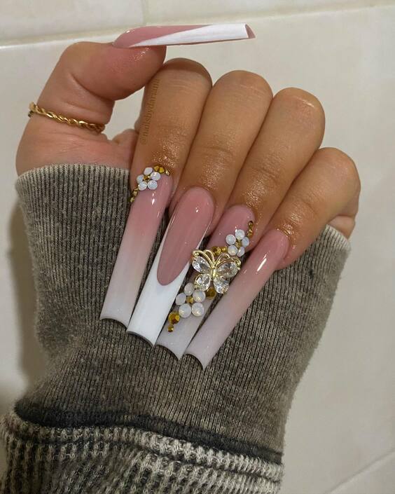 21 Stunning Butterfly Acrylic Nails: Discover Chic & Whimsical Designs!