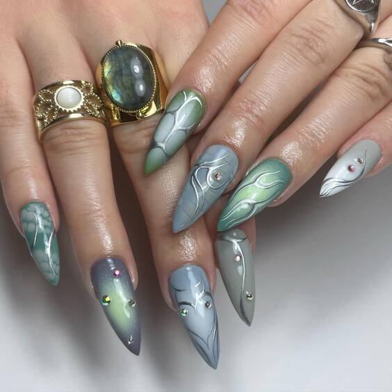 21 Stunning Chrome Nail Colors: Transform Your Nails with Trendy DIY Designs