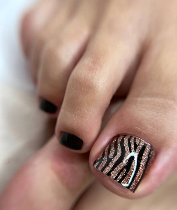 20 Fall Toe Nail Art Designs: Explore Seasonal Style & Color Trends