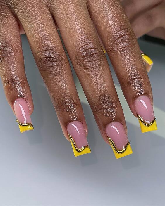 20 Stunning Yellow Fall Nail Designs for a Vibrant Autumn Look