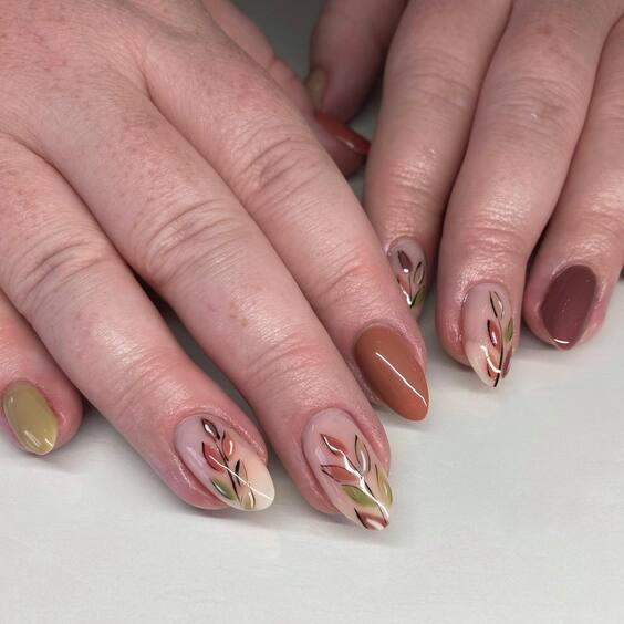 20 Must-Try Fall Nail Designs: Monarch Motifs to Marble Details